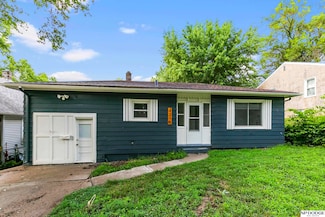 4216 Browne St, Omaha, NE 68111