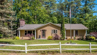 179 Grove St, North Conway, NH 03860