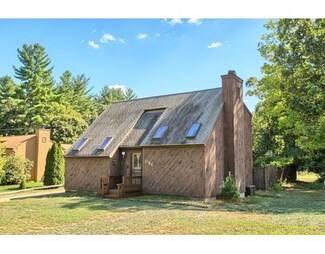 1 Libra Ln, Townsend, MA 01469