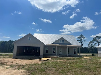 12 Edgewater Dr, Tifton, GA 31793