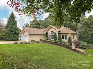 321 Scarlet Tanager Ct, Arden, NC 28704