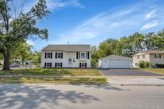 337 E Rose St, Glenwood, IL 60425