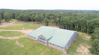 975 Sundance Rd, Piggott, AR 72454
