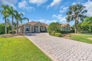 3336 Lakeside Cir, Parrish, FL 34219
