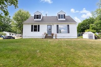 273 Summit Ave NE, Rockford, MI 49341