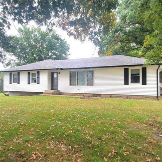 43902 F Hwy, Richmond, MO 64085