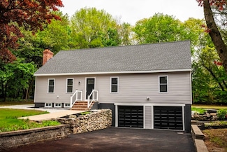 7 Lantern Ln, Chelmsford, MA 01824