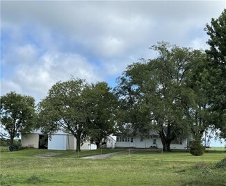 15178 Omaha Rd, Maitland, MO 64466