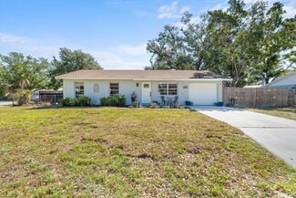 307 64th St NE, Bradenton, FL 34208