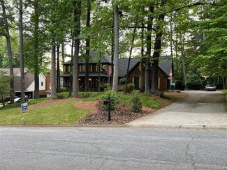 5741 Wolf Laurel Ln SW, Lilburn, GA 30047