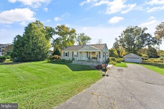 7105 Vellex Ln, Annandale, VA 22003