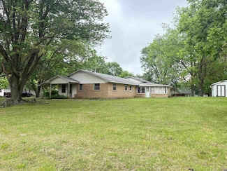 2206 Carol St, Union City, TN 38261