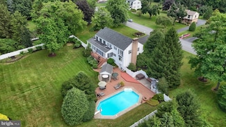 3 Banbury Rd, Hummelstown, PA 17036