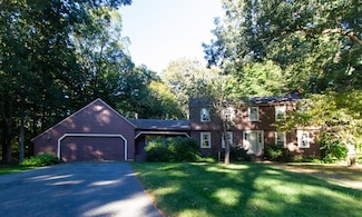10 Whipple Rd, South Hamilton, MA 01982