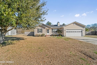 108 Burrell Ln, Richlands, NC 28574