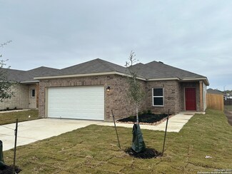 7651 Stud Dr, Elmendorf, TX 78112