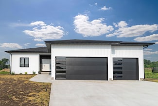 702 Pine St, Janesville, IA 50647