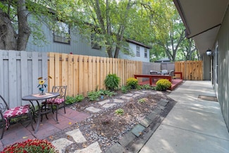 2430 Unity Ave N, Golden Valley, MN 55422