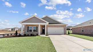 152 Keller Dr, Hazel Green, AL 35750