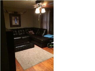 1307 S Pershing Ave, Wichita, KS 67218