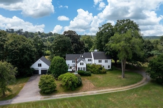 33 Reservoir Dr, Danvers, MA 01923