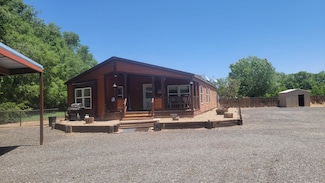 39 Servis Farm Rd, Los Lunas, NM 87031