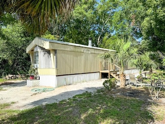 401 NW Avenue D, Carrabelle, FL 32322