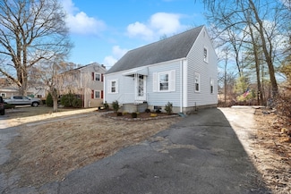 60 Hazelnut Place, Dedham, MA 02026