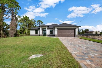 2714 6th St SW, Lehigh Acres, FL 33976