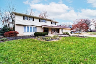 9247 Chalfonte Dr NE, Warren, OH 44484