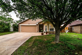742 Cornfield Dr, Arlington, TX 76017