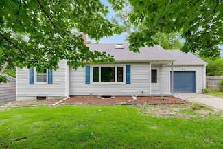 112 NE Northcrest Dr, Kansas City, MO 64116
