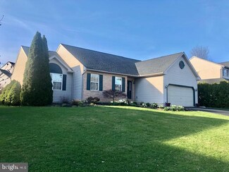 23 Brookfield Dr, Fleetwood, PA 19522