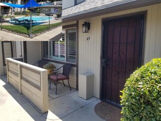 49400 River Park Rd Unit 49, Oakhurst, CA 93644