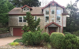 197 Sea Crest Ln, Otter Rock, OR 97369