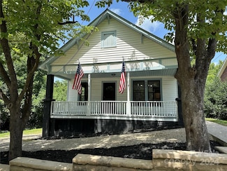 904 S Salisbury Ave, Spencer, NC 28159
