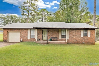 6141 Sherry Dr, Guntersville, AL 35976