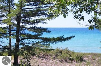 13/14 Beach Comber Unit 13/14, Glen Arbor, MI 49636