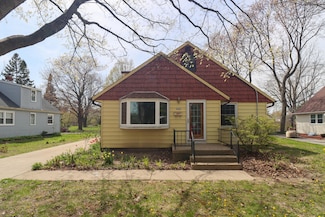6745 N 56th St, Milwaukee, WI 53223