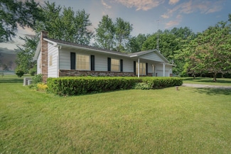 11010 Farrand Rd, Otisville, MI 48463