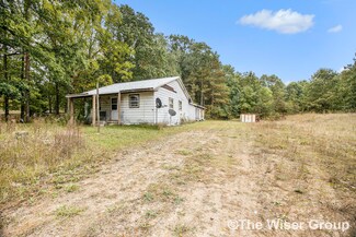 12188 36th St SE, Lowell, MI 49331