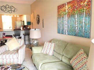 305 Robin Hood Cir Unit 102, Naples, FL 34104