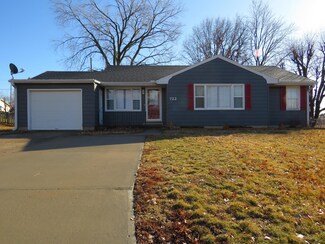 722 W Leawood Dr, Marshall, MO 65340