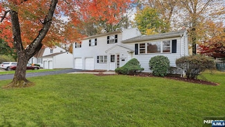 37 Filmore Ave, Livingston, NJ 07039