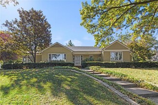 1001 W 67th St, Kansas City, MO 64113