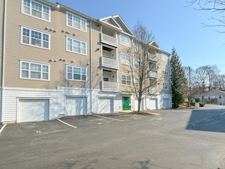 80 Mill St Unit 302, Woonsocket, RI 02895