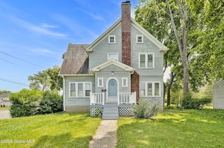 54 Wendell St, Ravena, NY 12143