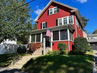 216 Wentworth Ave, Lowell, MA 01852