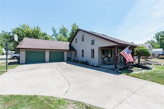 705 Idlewood Ave, Sheffield Lake, OH 44054