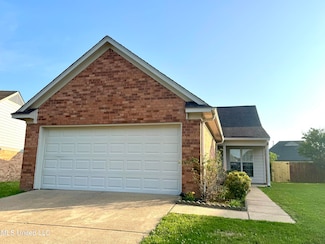 9197 Kaitlyn Dr S, Walls, MS 38680